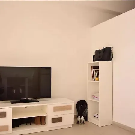 Apartment Dionis *