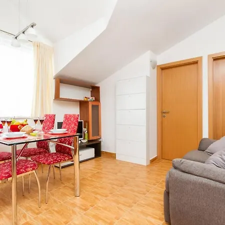 Dionis Appartement *