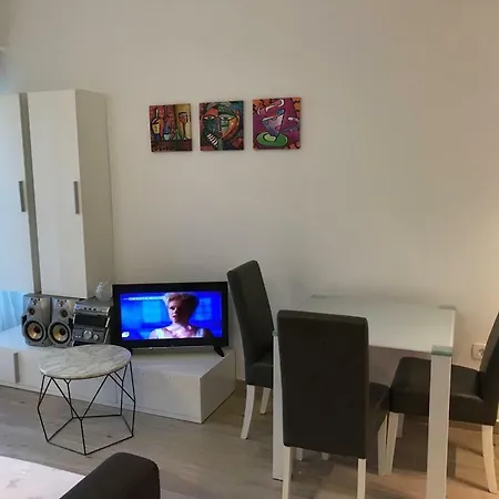 Dionis 아파트
